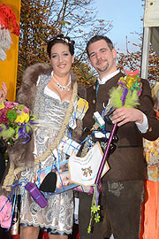 Prinzessin Christina I. und Prinz Andreas II. sind das Prinzenpaar 2014, vorgesteltl am 11.11.2014 auf dem Viktualienmarkt (©Foto: Ingrid Grossmann)